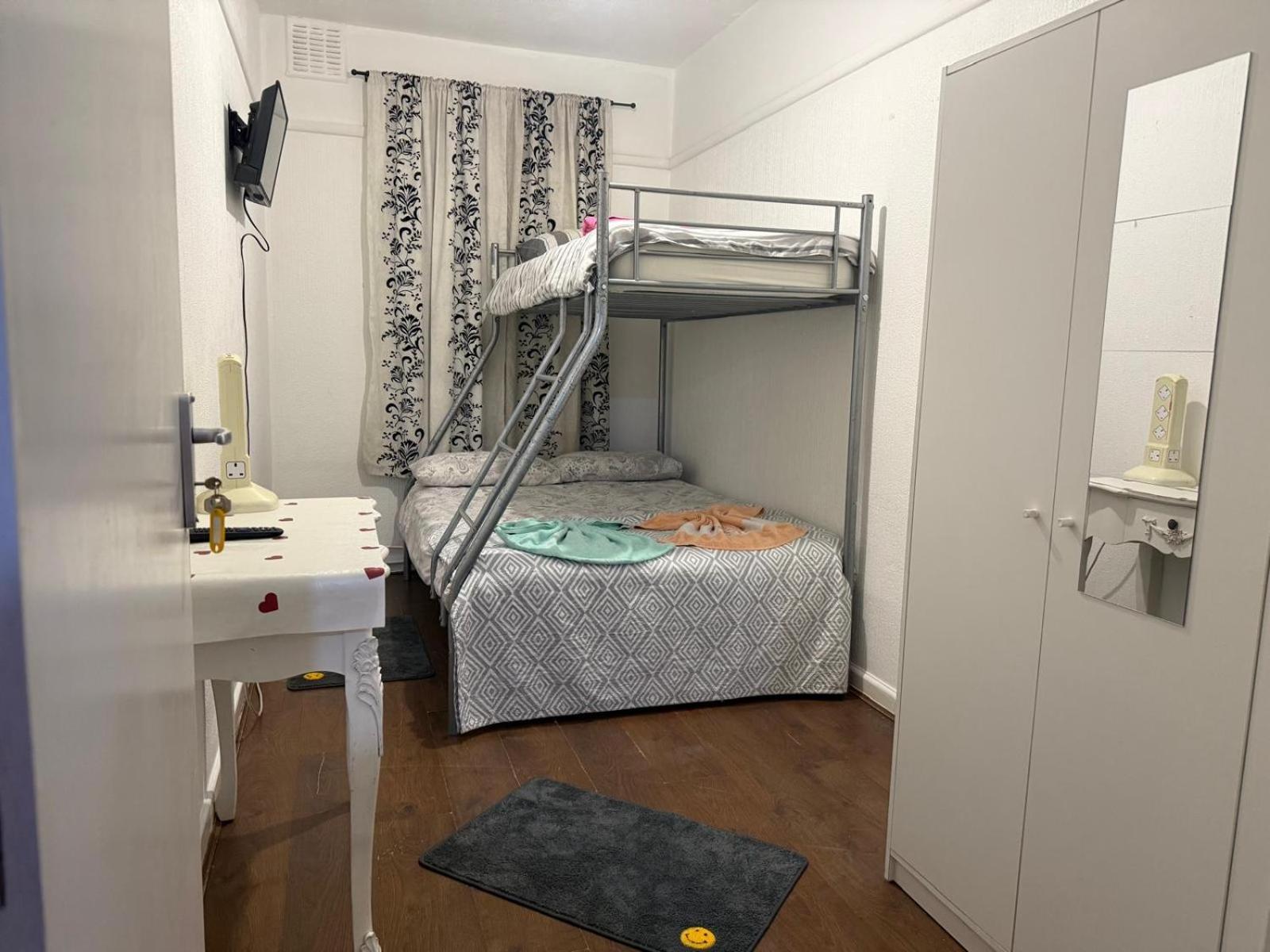 Britannia Stockwell - 13 Min To Oxford Circus Homestay *